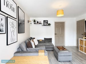 Sitting room- click for photo gallery
